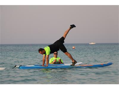 برگزاری اولین دوره مسابقات ستارگان پدل‌برد پیلاتس در خلیج نیلگون همیشه فارس (جزیره کیش) 15