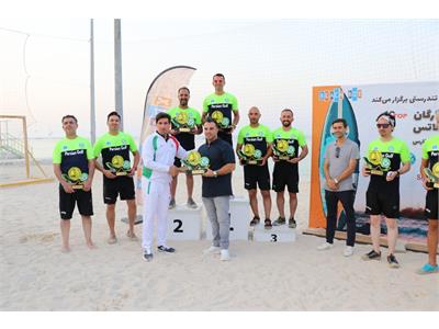 برگزاری اولین دوره مسابقات ستارگان پدل‌برد پیلاتس در خلیج نیلگون همیشه فارس (جزیره کیش) 6