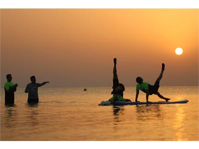 برگزاری اولین دوره مسابقات ستارگان پدل‌برد پیلاتس در خلیج نیلگون همیشه فارس (جزیره کیش) 36