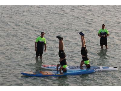 برگزاری اولین دوره مسابقات ستارگان پدل‌برد پیلاتس در خلیج نیلگون همیشه فارس (جزیره کیش) 25