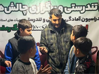 📸گزارش تصویری فعالیت موکب فدراسیون آمادگی جسمانی و تندرستی با انجام پایش تندرستی و برگزاری چالش‌ های ورزشی برای کودکان و دانش آموزان به یاد شهدای دانش‌ آموز مدرسه شجره طیبه میناب 4