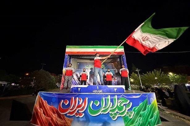 فعالیت و خدمت‌رسانی موکب فدراسیون آمادگی جسمانی و تندرستی همراه با پرچم‌گردانی برای ایران عزیز