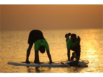 برگزاری اولین دوره مسابقات ستارگان پدل‌برد پیلاتس در خلیج نیلگون همیشه فارس (جزیره کیش) 24