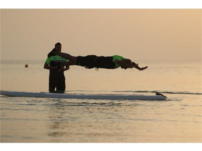 برگزاری اولین دوره مسابقات ستارگان پدل‌برد پیلاتس در خلیج نیلگون همیشه فارس (جزیره کیش)