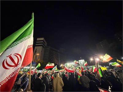 فعالیت و خدمت‌رسانی موکب فدراسیون آمادگی جسمانی و تندرستی همراه با پرچم‌گردانی برای ایران عزیز 10