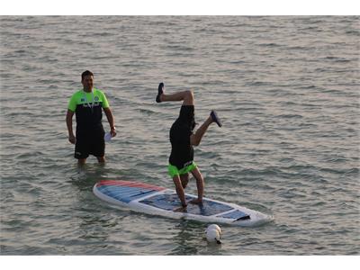 برگزاری اولین دوره مسابقات ستارگان پدل‌برد پیلاتس در خلیج نیلگون همیشه فارس (جزیره کیش) 26